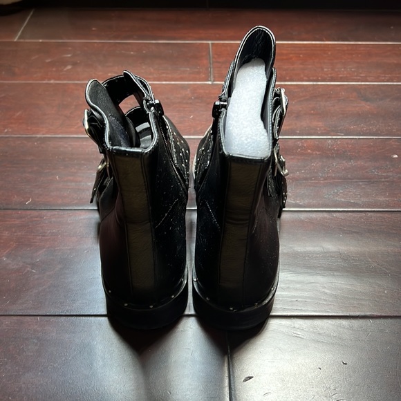 Black Leather 3 buckle boots from ASOS - Picture 3 of 5